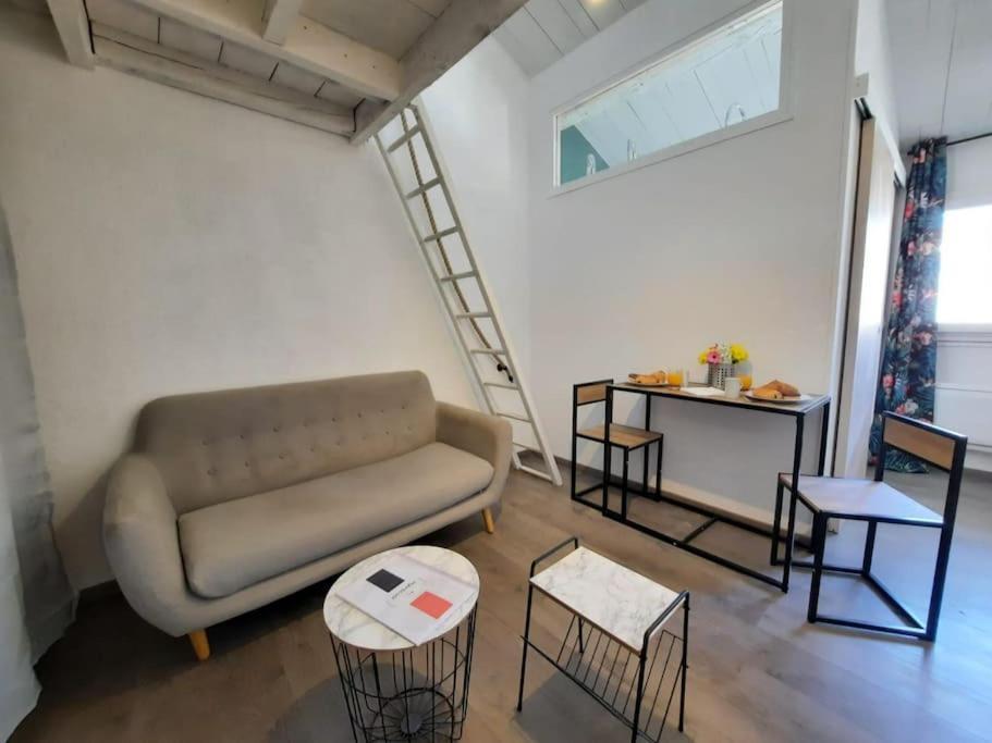 Le Petit Nid - Coeur De Ville - Clim นีมส์ ภายนอก รูปภาพ